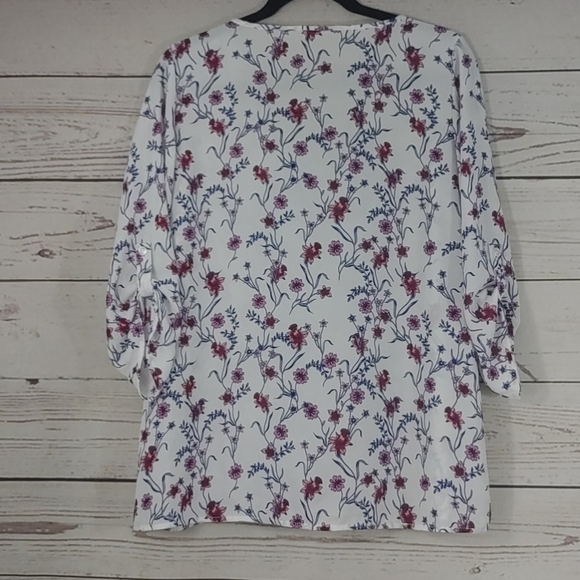 HIPPIE Rose Medium 3/4 Sleeve Blouse - Picture 2 of 4